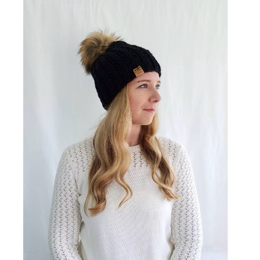 Moxie Knit Hat with Pom